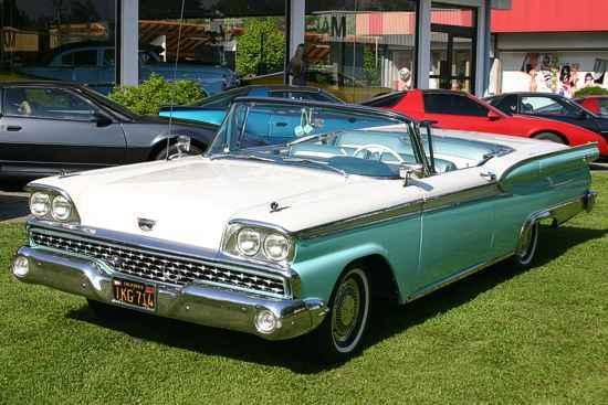 Ford Galaxie 500 Skyliner 1959